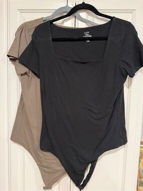 nuuds Bundle of 2 Short Sleeve Square Neck Bodysuits